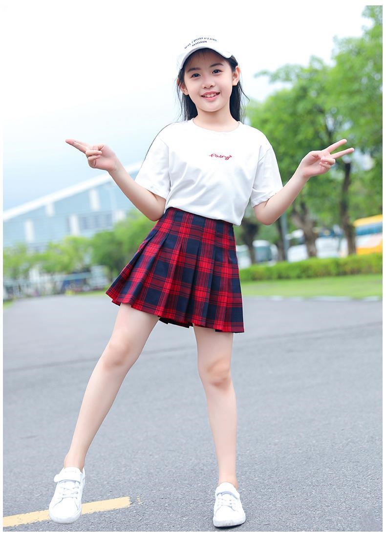 小学生校服 短裙 写真图片