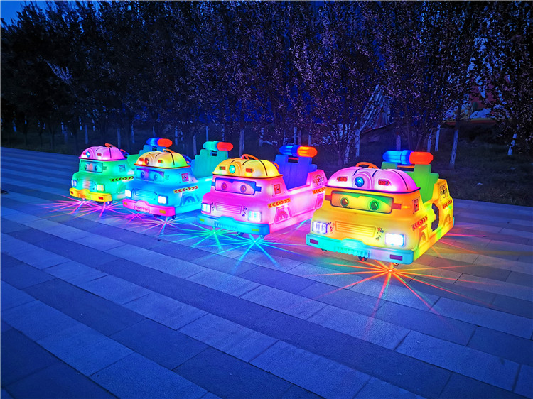 夜市广场儿童彩灯碰碰车 游乐场电瓶碰碰车玩具游乐场成人设备出租
