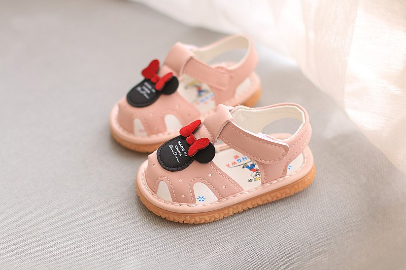 小黄鸭叫叫鞋软底婴儿学步鞋女宝宝鞋子防滑0-3岁小女孩童鞋夏季会响