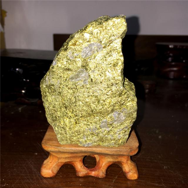 2022新款天然黄金矿石奇石观赏石头风水原石办公室客厅鱼缸摆件
