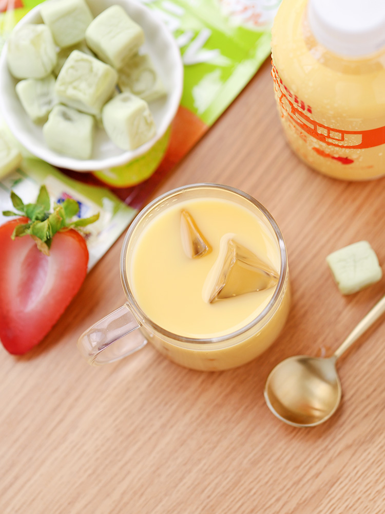 meiji明治什锦水果拿铁味草莓味饮料网红夏季冷饮6瓶组合草莓味2瓶