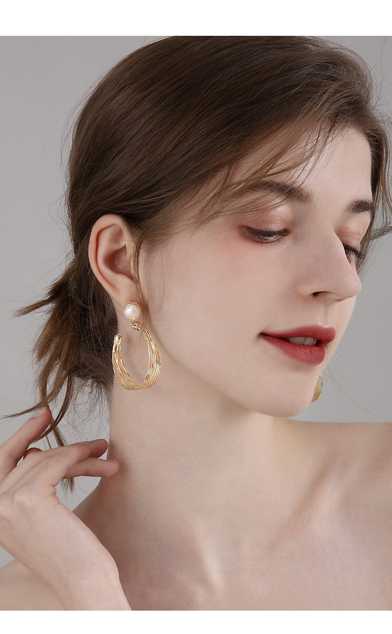 戴拉纯925银针夸张大圈圈耳环女春夏淡水珍珠耳钉轻奢港风耳饰韩国版