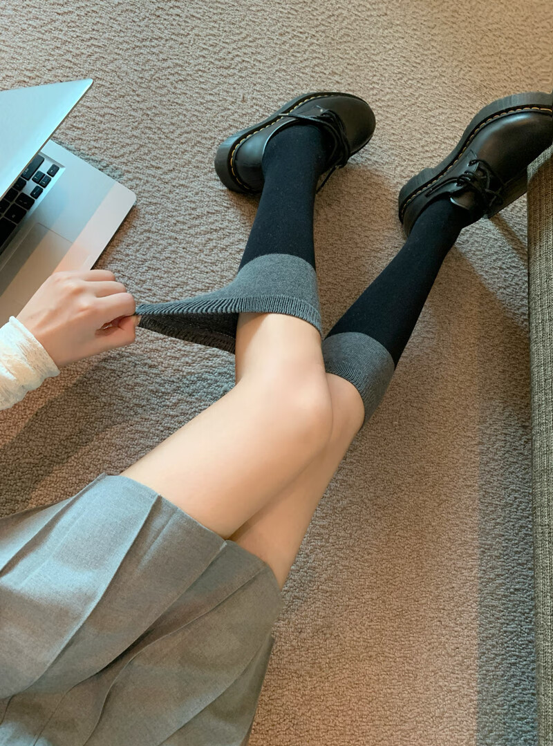 拼色袜子女秋冬设计感中筒袜网红百搭学生小腿袜日系过膝长筒袜子