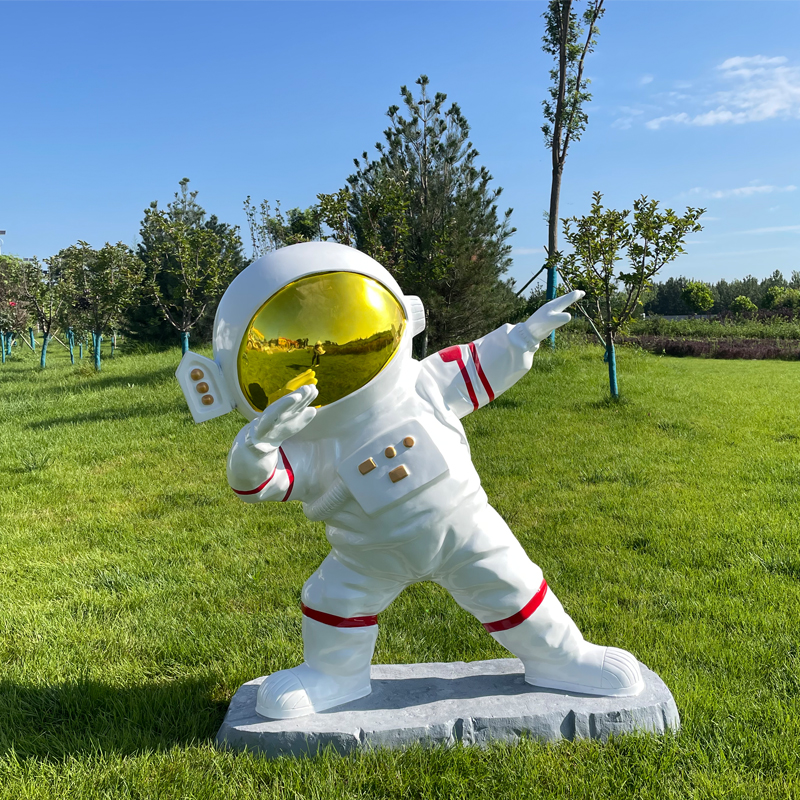 卫亮宇航员卡通雕塑定制商场户外创意玻璃钢落地美陈太空人摆件装饰