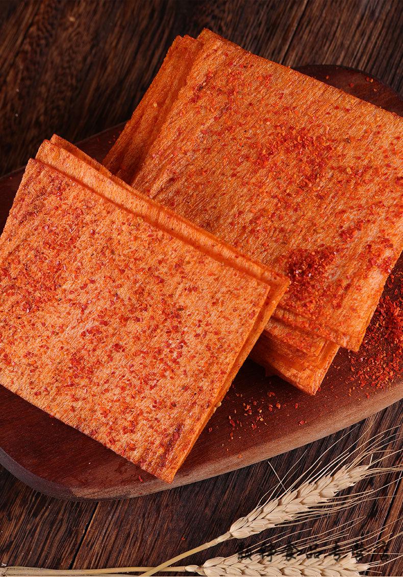 手撕大辣片网红辣条湖南特产麻辣片8090后儿时怀旧零食小吃批发无穷片