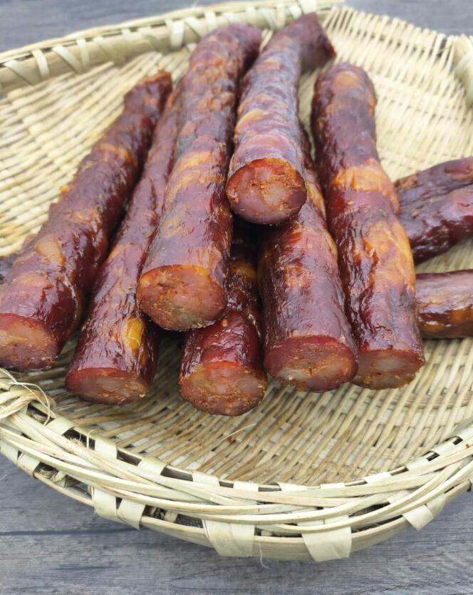 四川达州大竹特产农家纯手工麻辣香肠烟熏土猪肉腊肠500g烟熏香肠麻辣