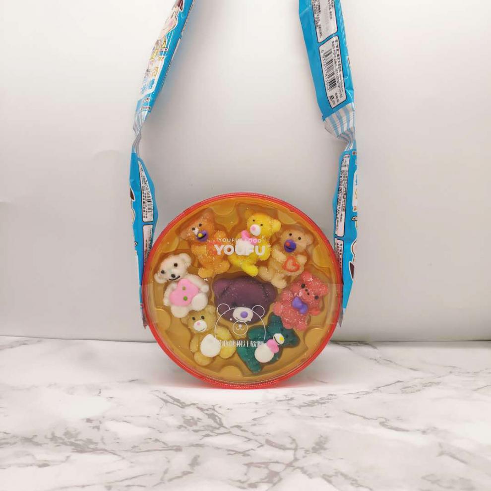 零食做的背包个包包阿尔e卑斯不b二家棒棒糖加ad钙奶旺仔牛奶连起来