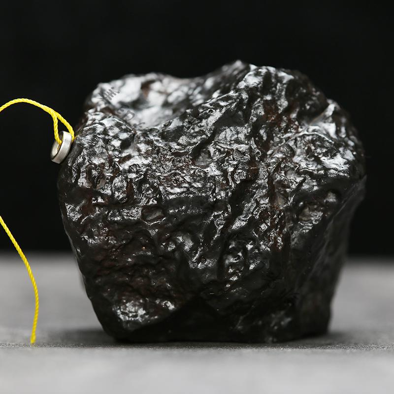 美印情 陨石原石新疆中铁手把件罗布泊强磁石铁摆件标本收藏网红同款