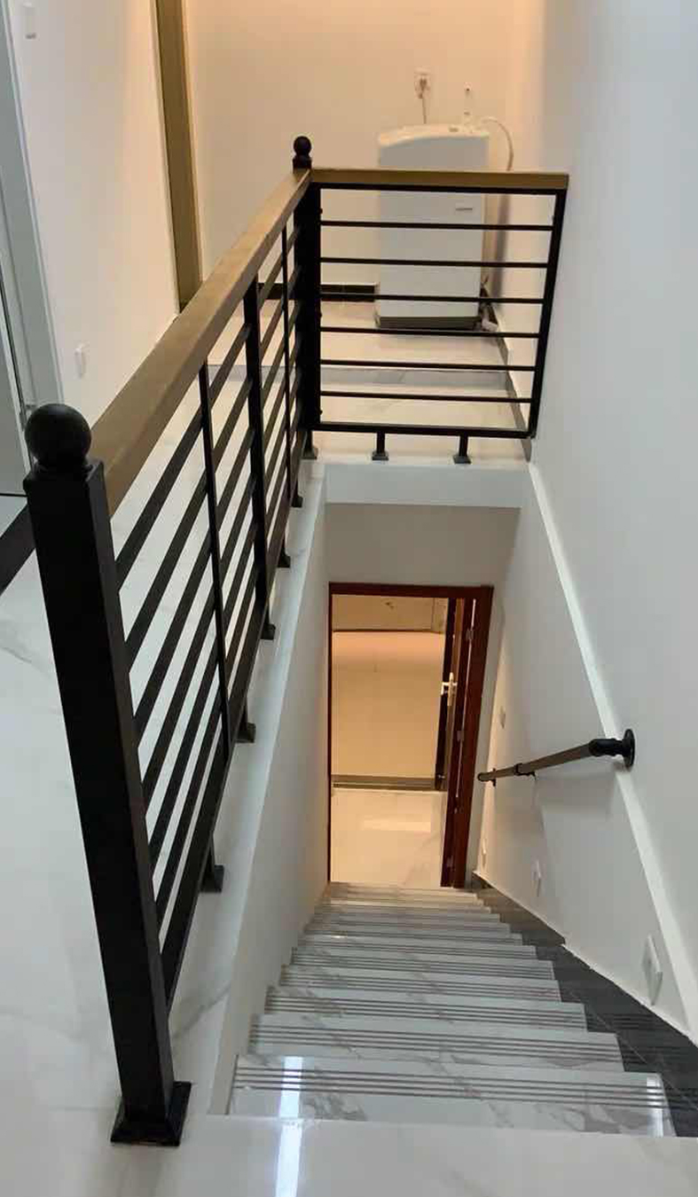 铁艺楼梯扶手简约现代实木防护栏阁楼走廊围栏杆家用室内阳台飘窗款1