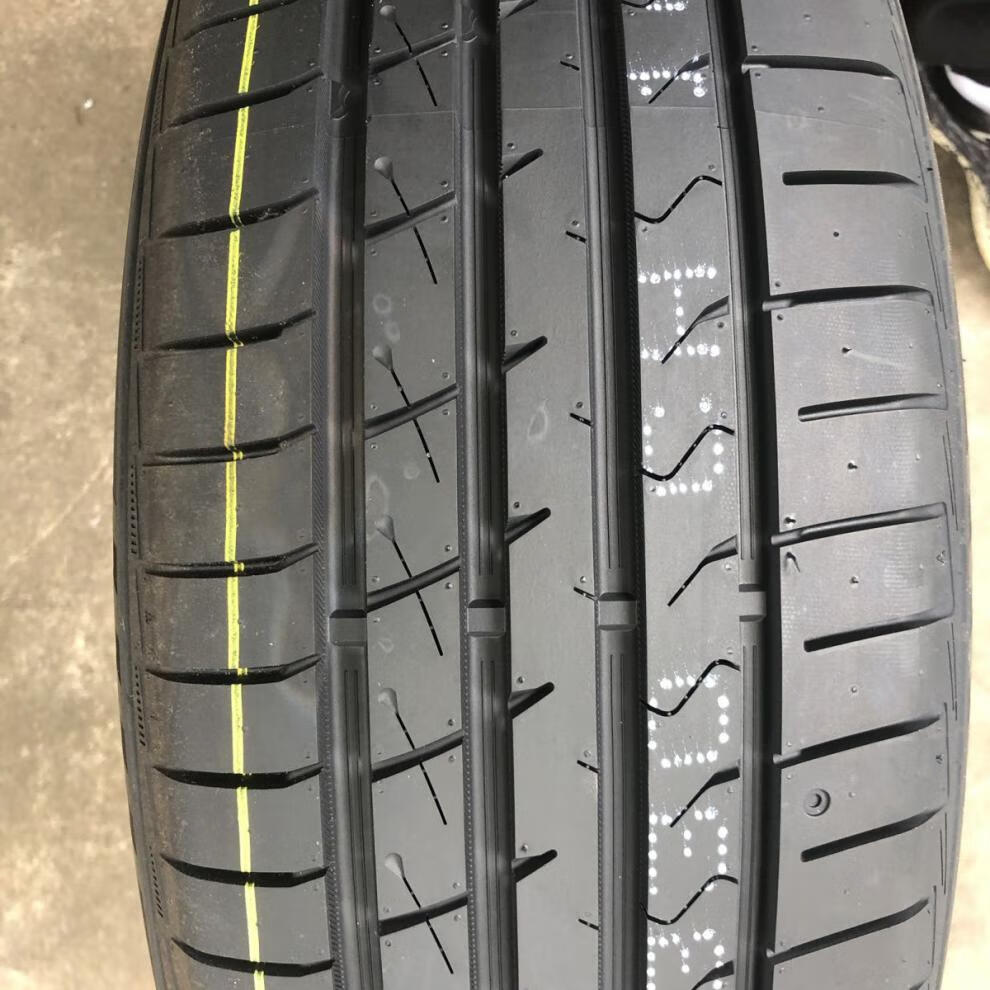 海倍德235/50r18 101w 适用于所有车型 海倍德235/50r18 101w 适用于