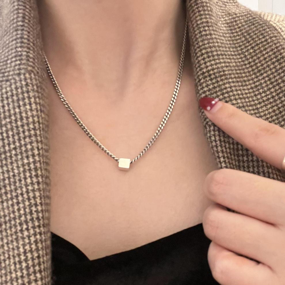 ck施华洛世奇锆纯立体方块毛衣链项链轻奢小众设计感年新款女母亲节