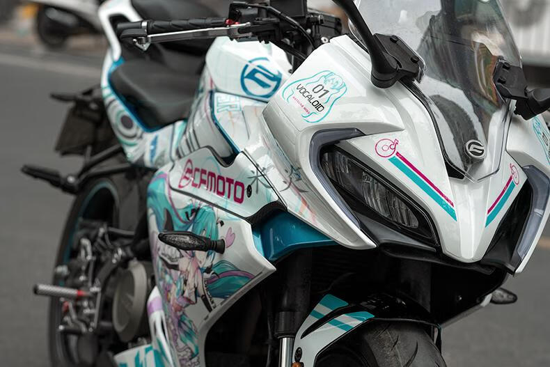 适用于春风250sr贴纸全车防水贴花改装配件个性版画sr250保护膜改色车