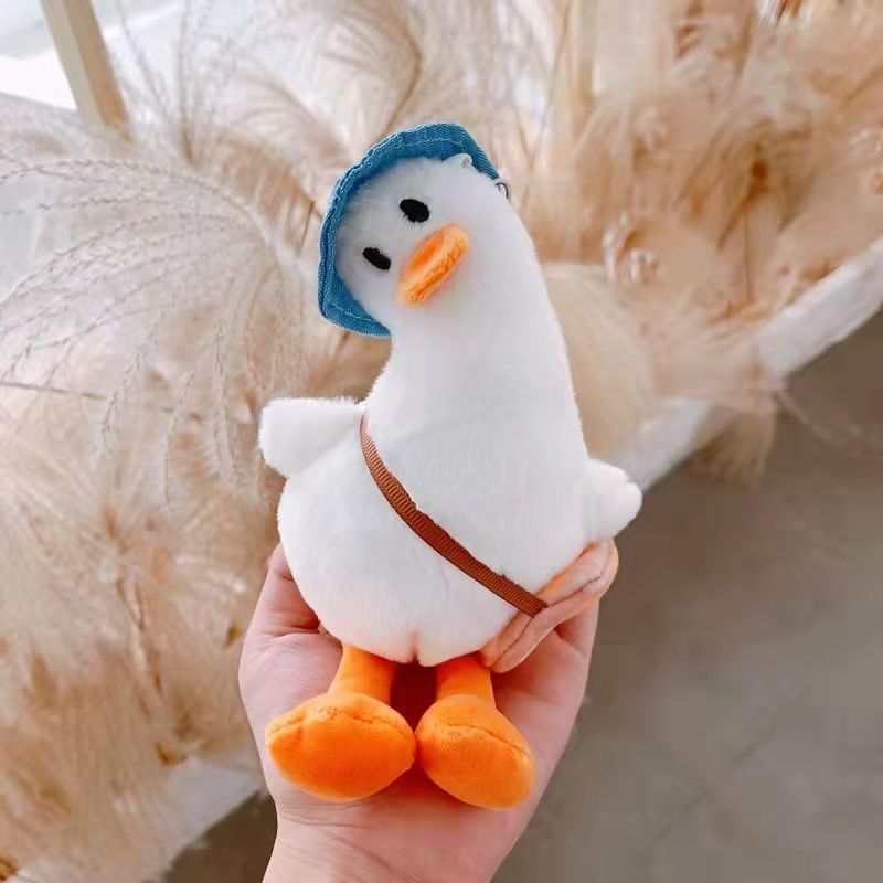 杀小鸭子钥匙扣挂件丑萌超可爱毛绒公仔书包挂饰情侣礼物歪脖鸭白色