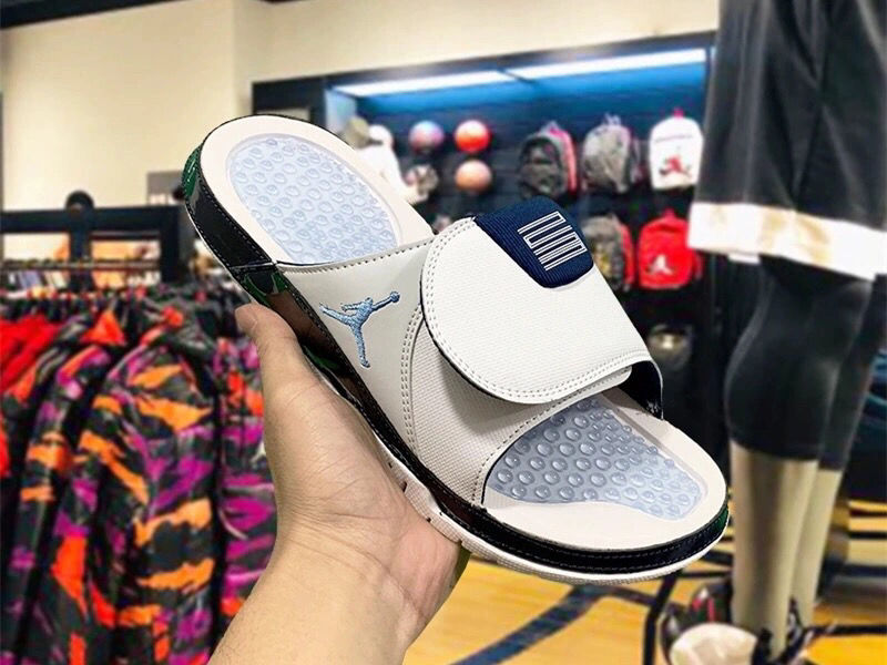 男女乔aj11代魔术贴运动休闲防滑沙滩学生运动户外凉拖鞋 黑白 康扣