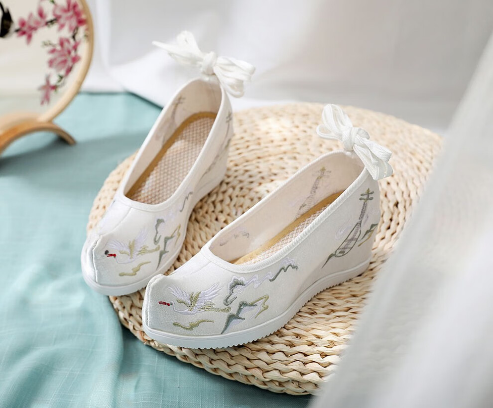 ※秋冬汉服增高鞋女7厘米跟高跟绣花鞋古装鞋演戏鞋cos鞋 【7厘米落雁