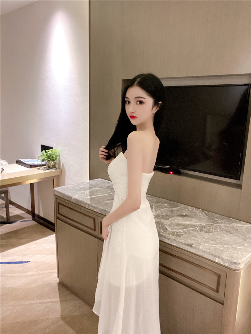 ahka小众温柔性感抹胸露背修身显瘦燕尾设计感个性连衣裙网纱新款ins