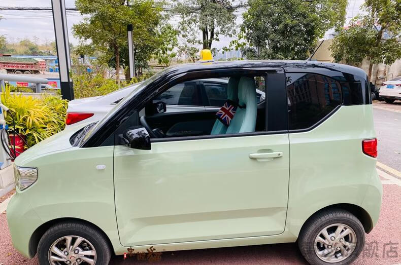 适用于五菱宏光mini改色膜miniev车顶膜迷你车顶贴改装马卡龙黑顶白顶