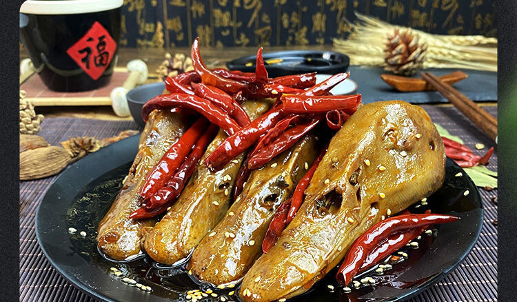 卤味鸭头麻辣鸭脑壳熟食真空包装即食休闲零食小吃麻辣香鸭头8只超值