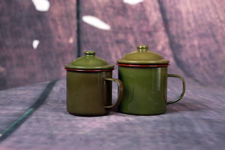 60铁水杯怀旧搪瓷杯子复古军绿色搪瓷茶缸子老干部茶杯经典带盖铁