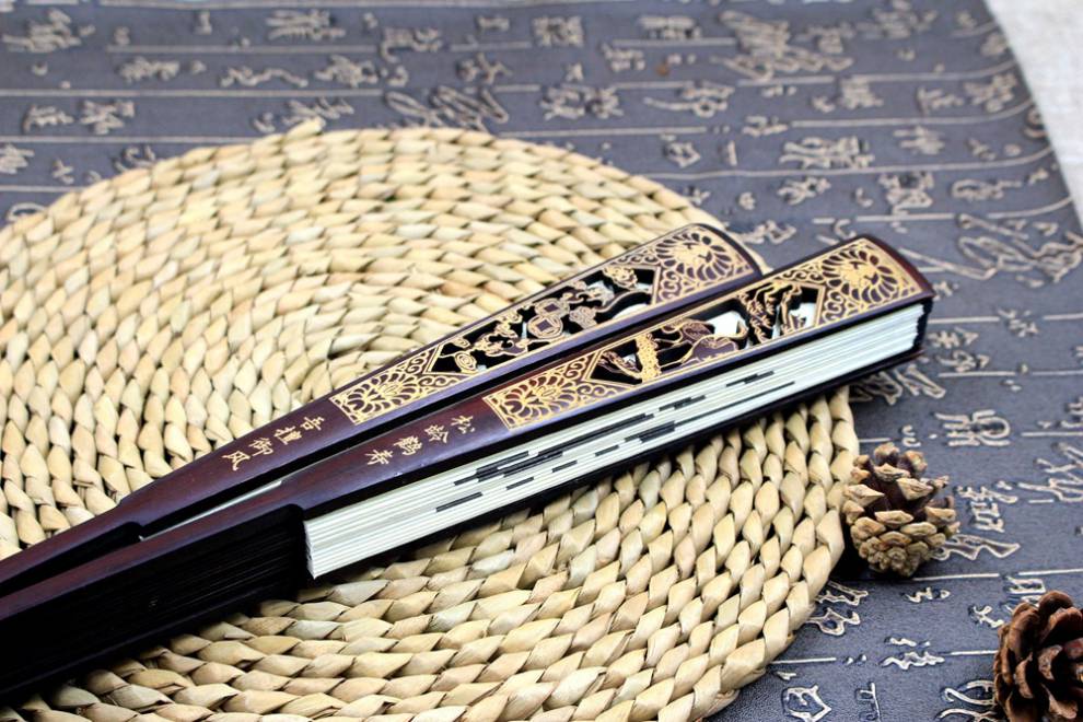 男生折扇古风玉骨 中国风镂空雕刻男生霸气绢布折叠扇子10寸男士古风