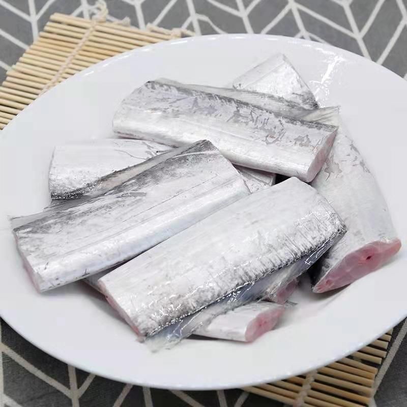 小眼带鱼新鲜整条带鱼整箱带鱼国产海捕带鱼每斤约2条每条45两3斤装