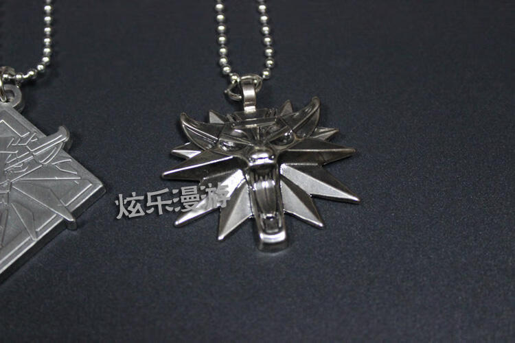 猎魔人项链 猎魔人3巫师3狼头项链 两款可选 含绒布袋 浮雕狼项链