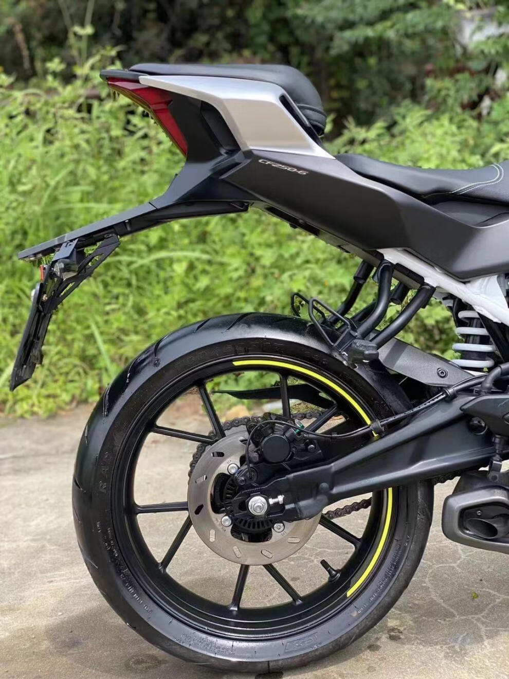 春风250sr跑车nk250街车nk400重机车1000cc四缸趴赛地平线摩托车高