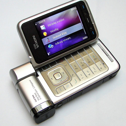 nokia诺基亚n93i原装经典库存手机翻盖智能旋转拍照机皇n93银色2电池