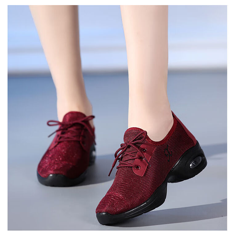 新款高品质广场舞鞋女舞蹈鞋女透气软底跳舞鞋四季网面现代舞鞋新款中