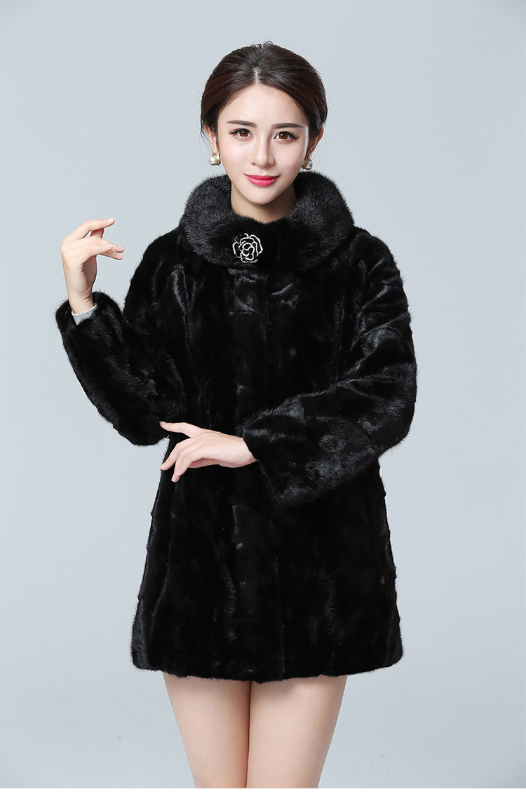 2021年新款秋冬季豹皮泰迪熊女士大衣海宁皮草中老年大码外套中长款