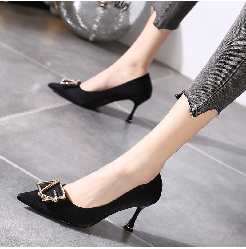 尖头7cm高跟鞋女细跟法式宴会鞋2022春季新款方扣水钻软面中跟单鞋