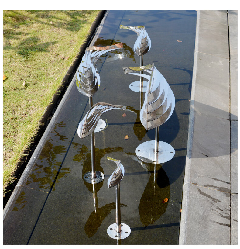 不锈钢镜面小鱼摆件仿真户外水景水池鱼群雕塑售楼处抽象装饰小品 款