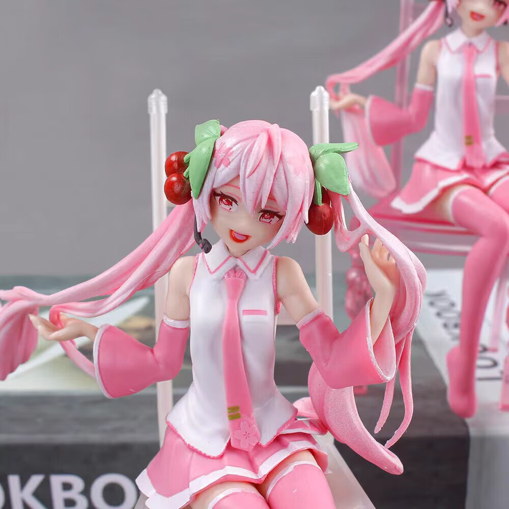 初音未来动漫周边二次元美少女战士模型机箱摆件公仔女生礼物 便服