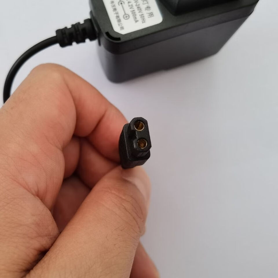 牛王充电器42v双孔8字带线头灯手电筒充电器牛王充电器42v500ma