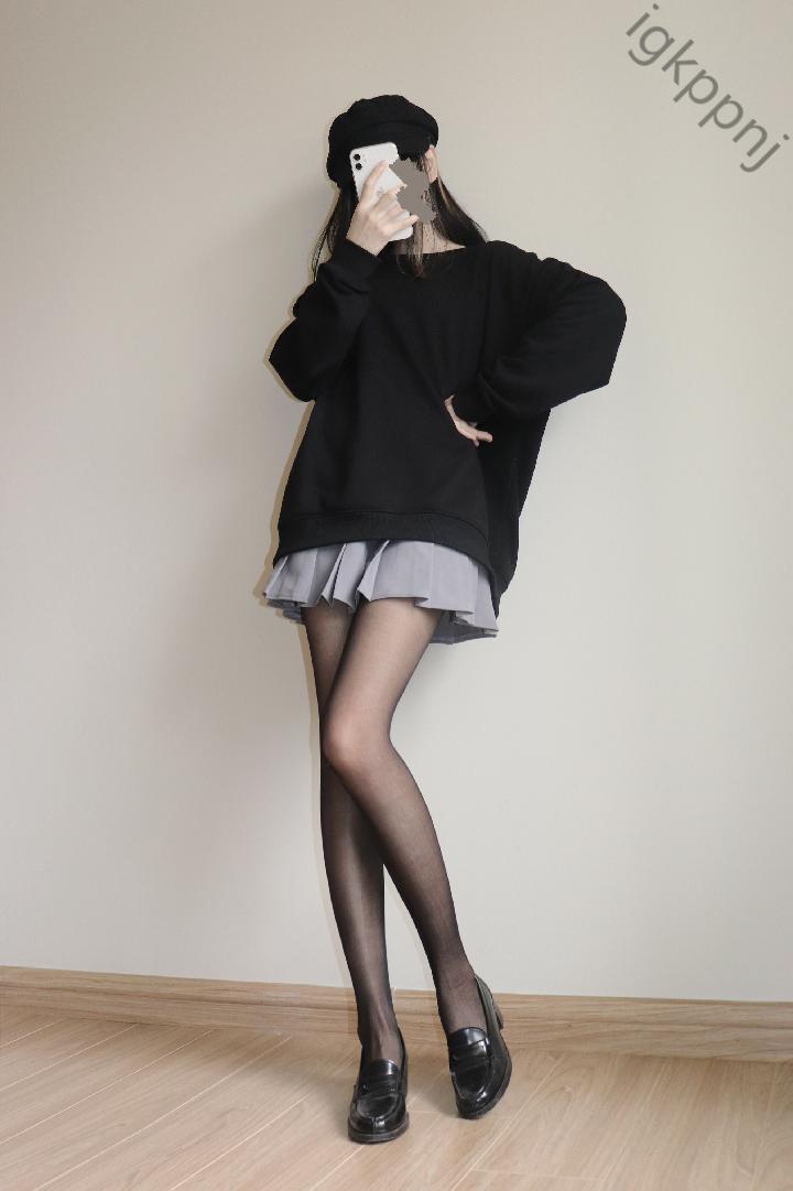 呼世晴2021款高个子丝袜黑丝加长加大版学姐黑色jk配黑辣妹ins博主胖