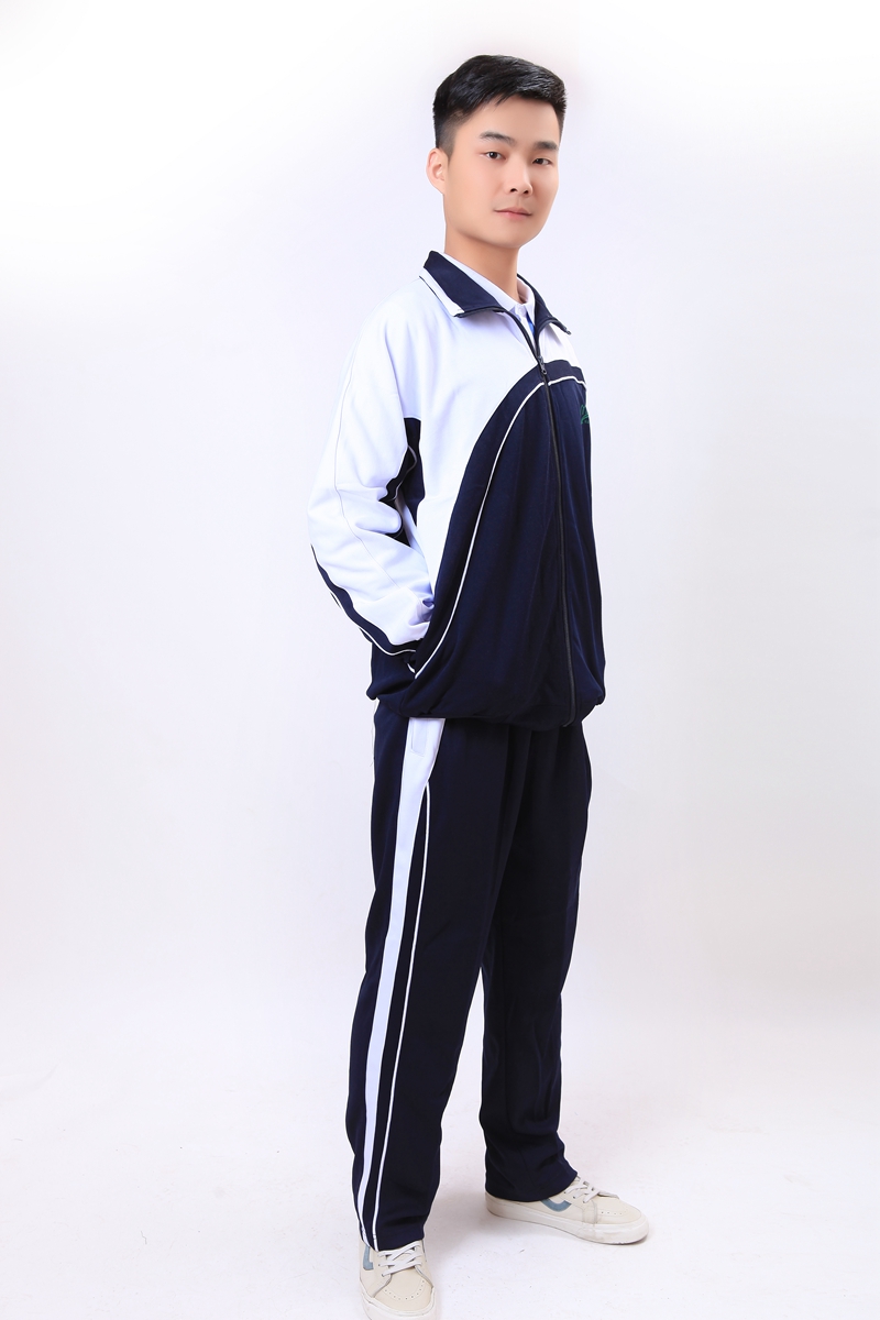 雾绡 深圳中学生校服,莎臣豹校服,男中学生冬季运动校服 上衣外套 150