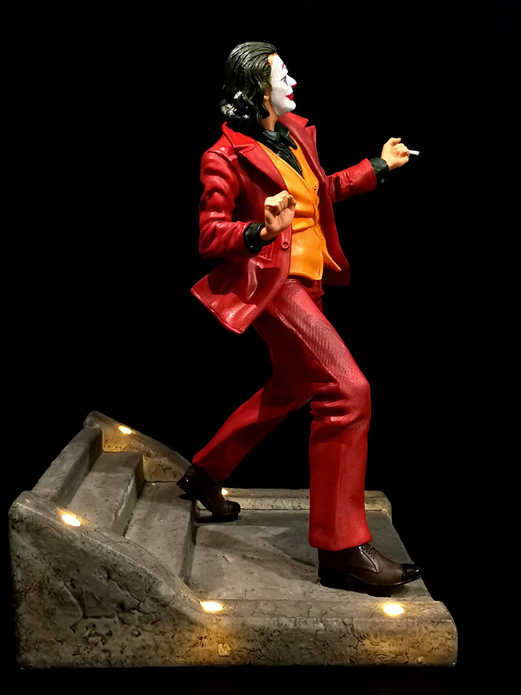 杰昆菲尼克斯19小丑小丑joker2019电影雕像杰昆菲尼克斯小丑玩模型