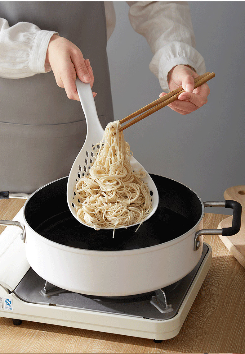 温庭日式漏勺大号厨房大号捞面漏勺大漏网家用长柄防滑圆形笊篱沥水