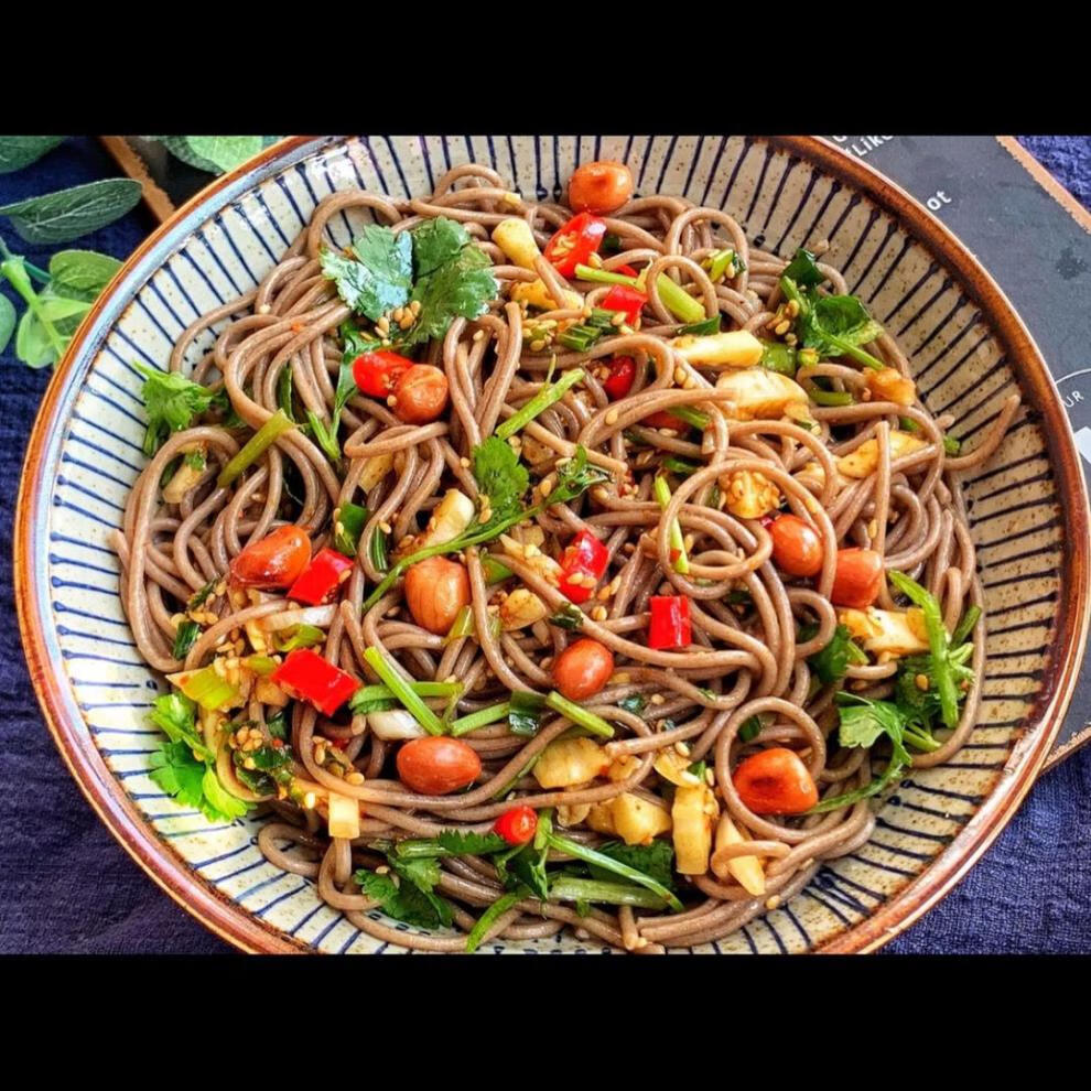 酸辣蕨根粉丝凉拌 玉米面条火锅麻辣烫食材 五谷荞麦粗面批发 蕨根粉