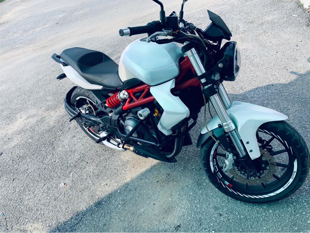 贝纳利飓风302r配件 黄龙 龙卷风 302r 改装 轮毂贴 钢圈贴 车身 反光