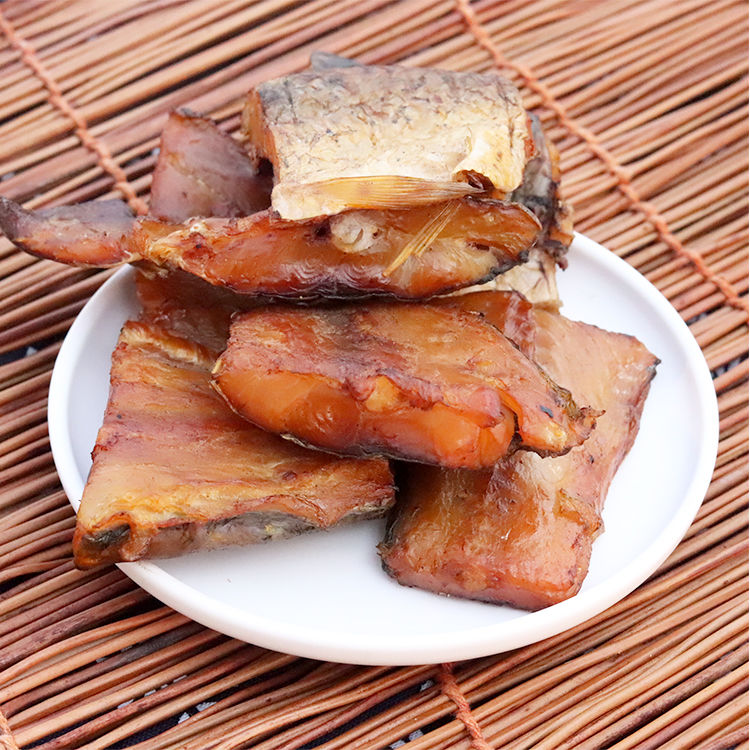 烟熏腊鱼农家自制腊鱼干干货湖南特产咸鱼干风干干鱼块草鱼250g腊鱼块
