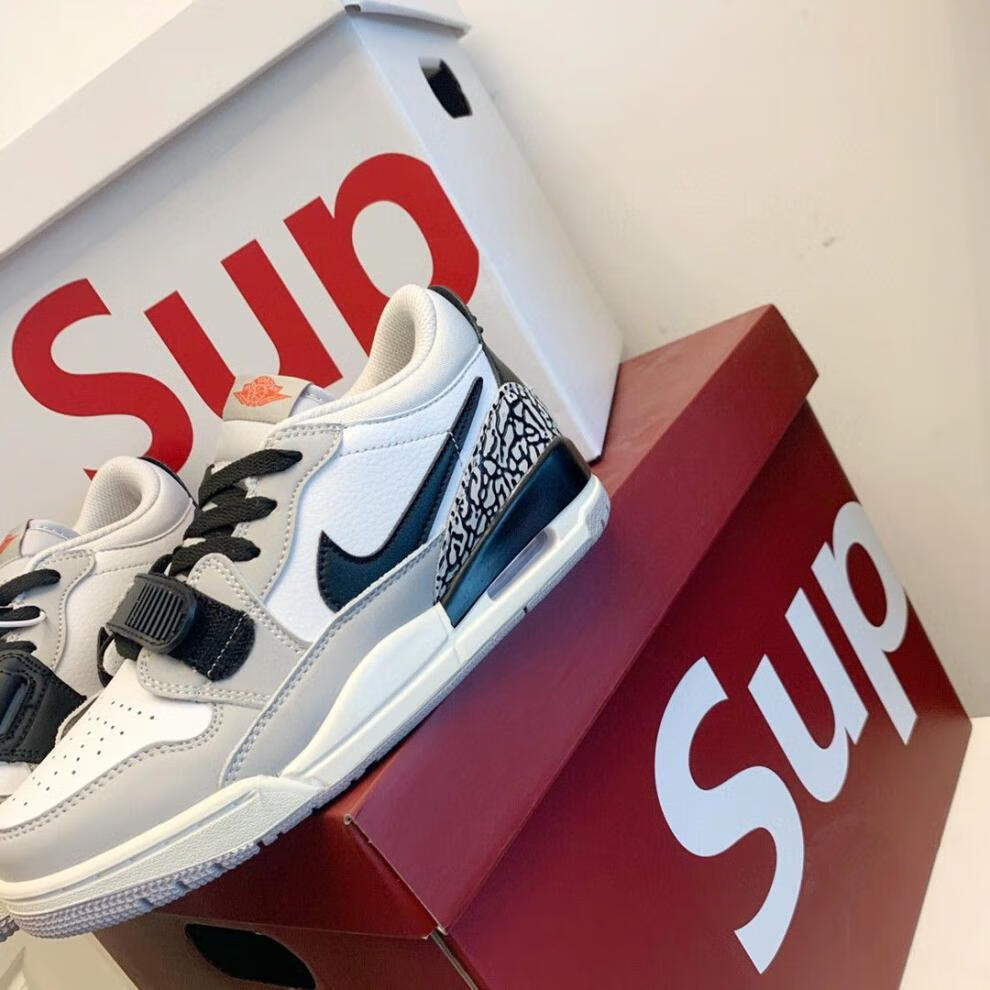 air aj312篮球鞋摩擦有声音防滑三合一湖人白灰黑白熊猫低帮板鞋 绿色