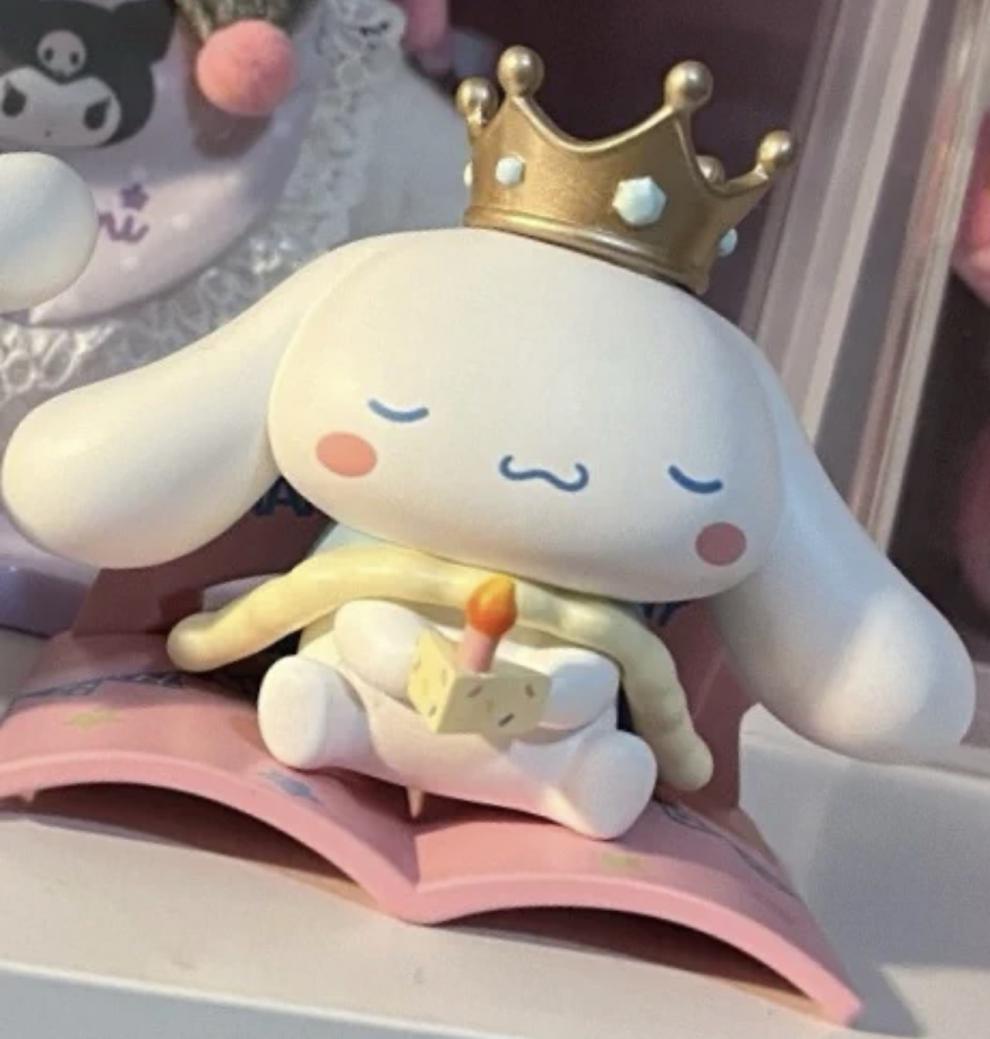 生日限定盲盒可爱大耳狗桌面摆件杯子蛋糕拆盒未拆袋挂件抽奖卡齐全