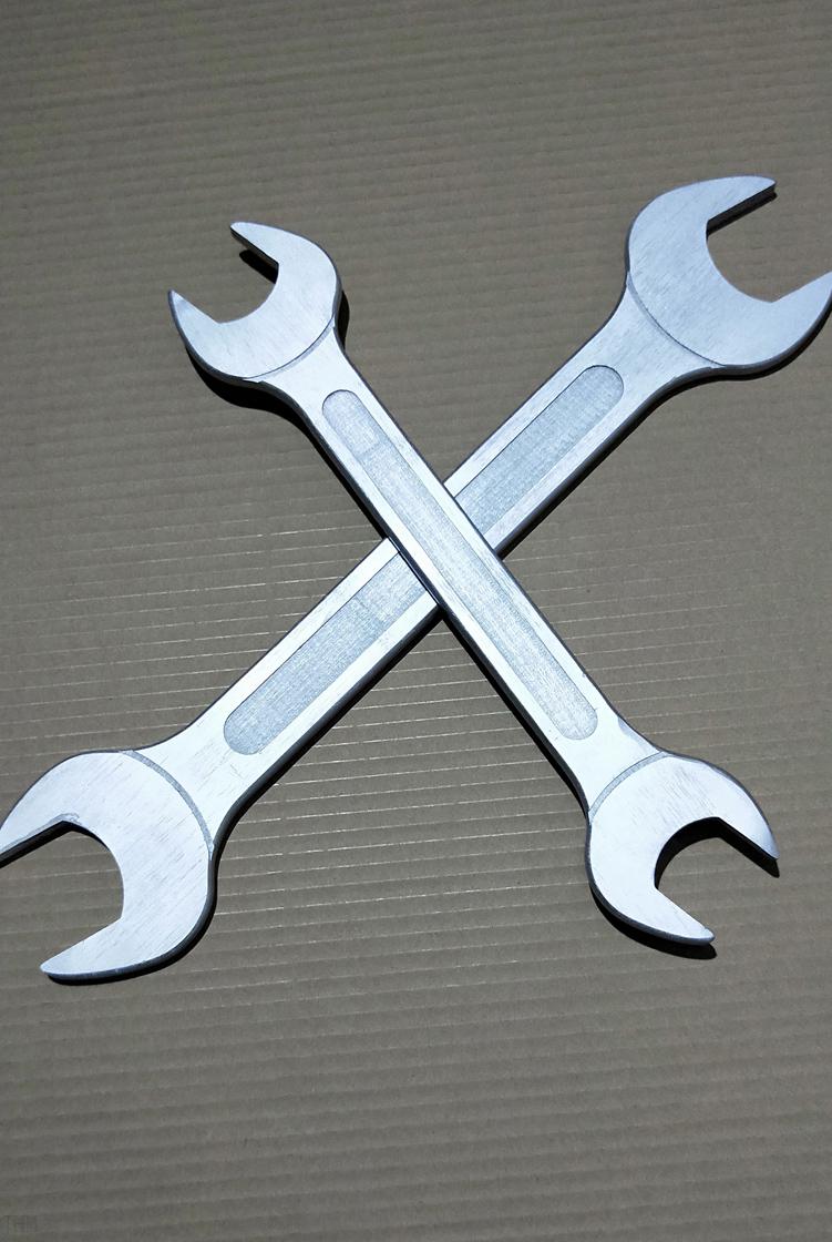 沙雕礼物小杨哥同款道具视频拍摄同款小杨哥超大号木质扳手手舞台道具