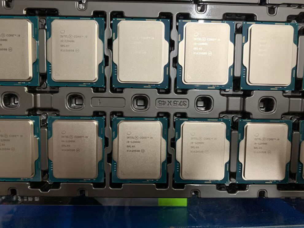 intel酷睿i5-12400f 12600kf i7-12700k i9-12900k i3-12 套餐六