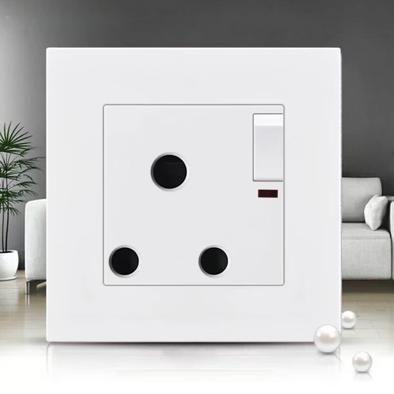 白色13a五孔多功能插座带usb电制通用英式欧标港澳版面板一开多五孔