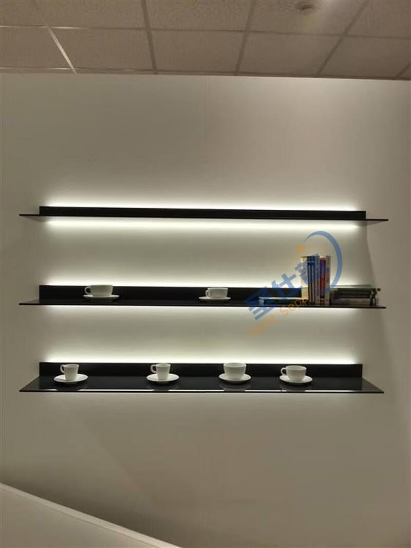 圣仕普墙面置物架铁艺带灯展示架简约发光陈列架产品装饰架一字层板