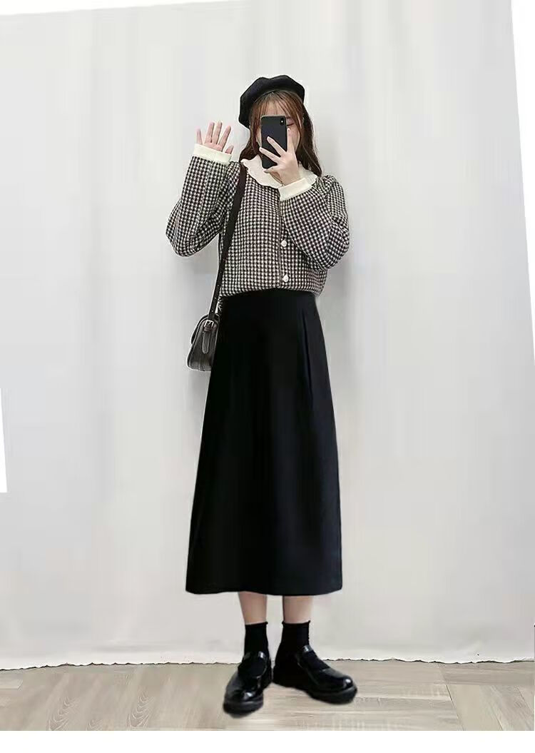 3040岁中年妈妈穿的半截裙黑色毛呢半身裙女秋冬中长款新款百搭显瘦a