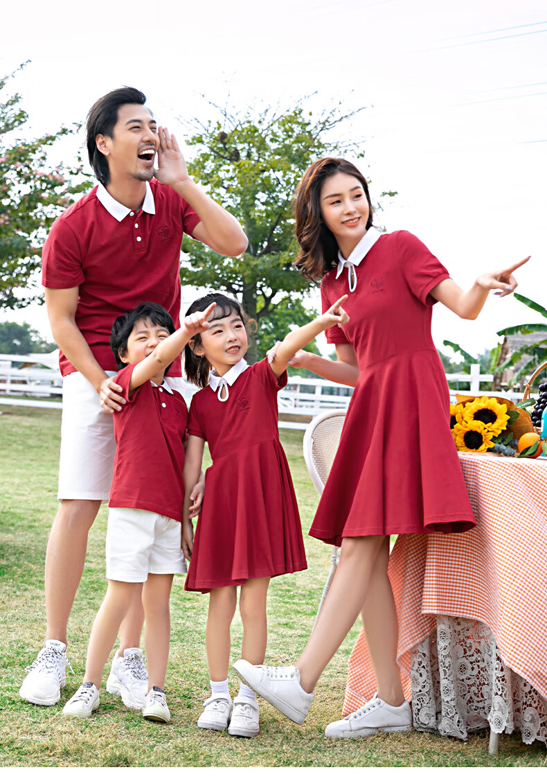 迪士尼特价捡漏亲子装一家三口四2022洋气母女韩版连衣裙父子套装全家