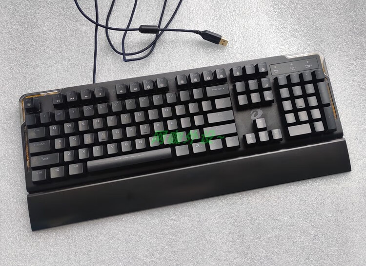 【双十一会场】达尔优 ck550/ck560机械键盘 rgb炫光 青轴 网咖键盘